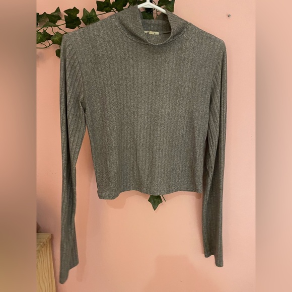 2 Turtleneck from Ardene - Picture 2 of 6